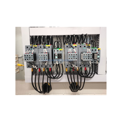 Rozwiązanie chłodzące z podwyższonym poziomem przechowywania w chłodzie wyposażone w kompresor chłodniczy zamontowany na regałach